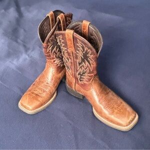 Mens’ Ariat Boots, Size 8.5D Vented Leather